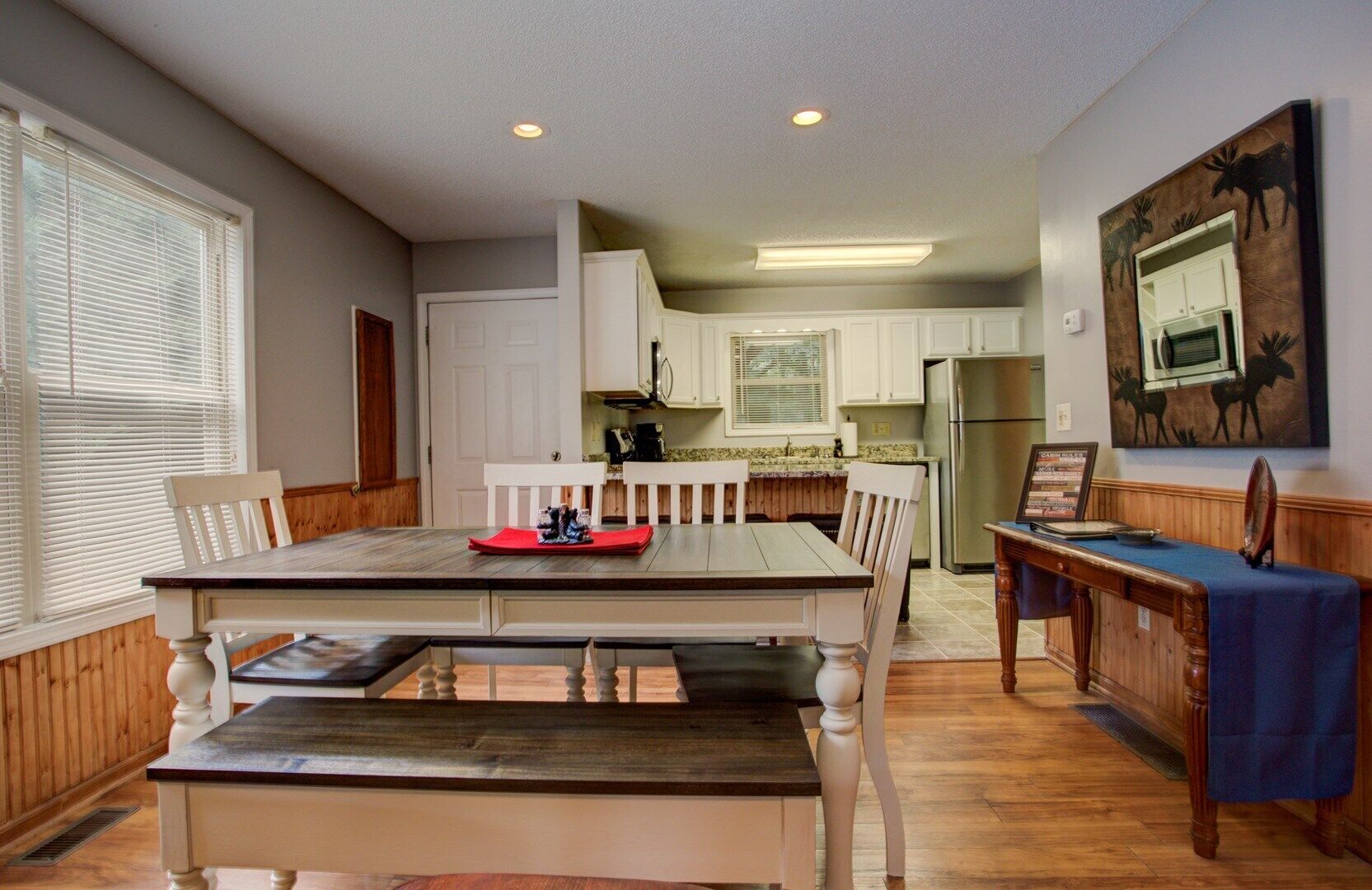 Newly Renovated Cottage on Jonathan Creek River