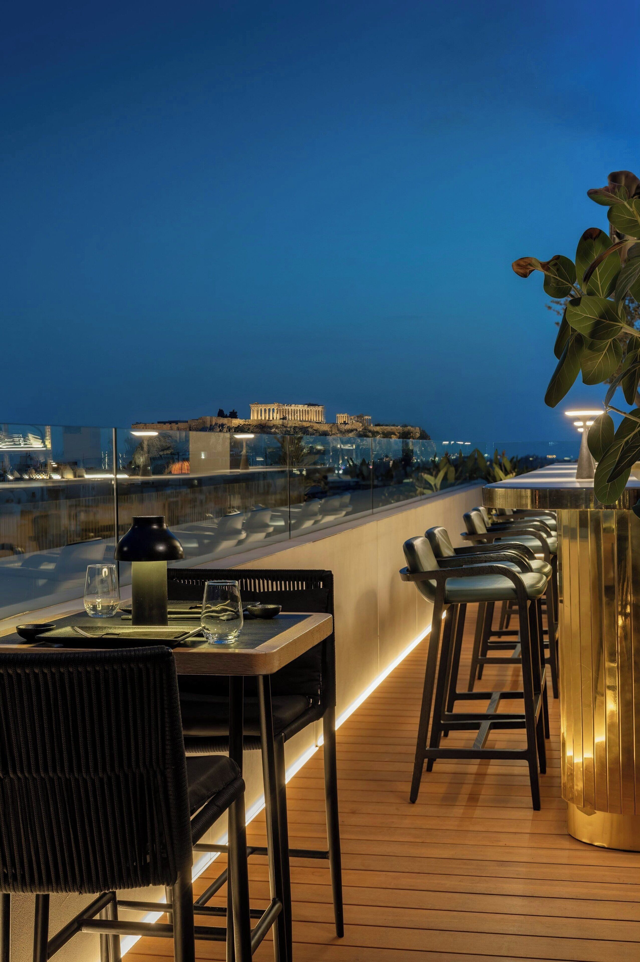 2 restaurants, breakfast, lunch, dinner served; japanese cuisine