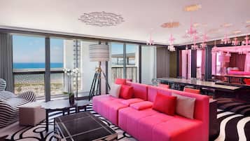 Egyptian cotton sheets, premium bedding, down comforters, pillowtop beds