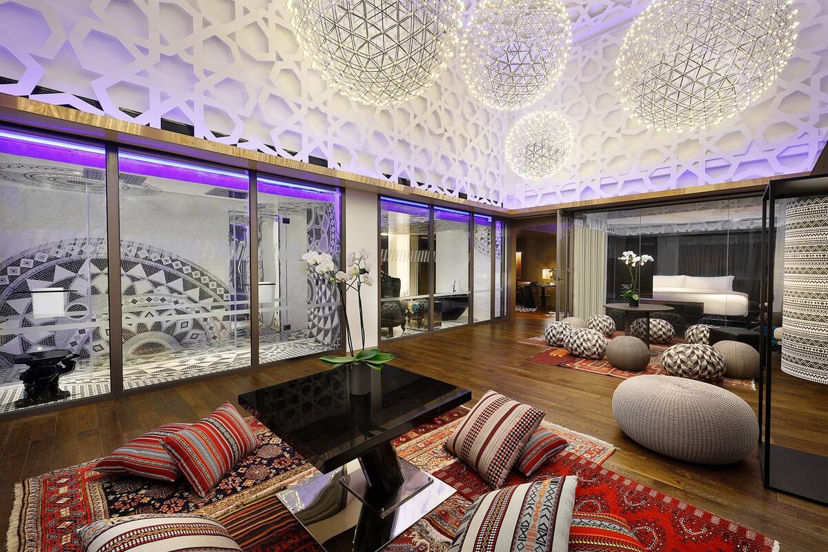 1 bedroom, egyptian cotton sheets, premium bedding, down duvets