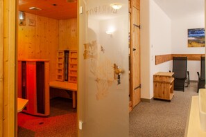 Spa - Ötztal- Sennerhäusl - Luxurious dream vacation home in the Ötztal at the forefront (Sautens)