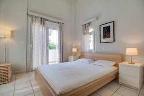 3 bedrooms, iron/ironing board, travel cot, WiFi