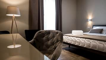 1 bedroom, in-room safe, WiFi, bed sheets