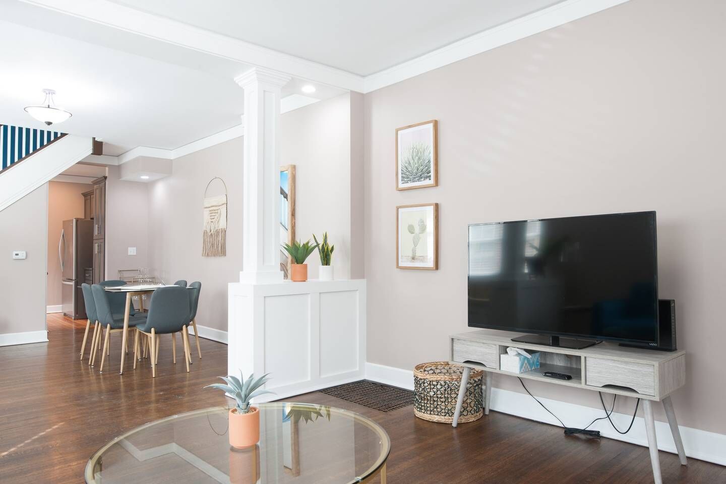 Adorable Remodeled Broadripple home walking distance to bars and restaurant. 