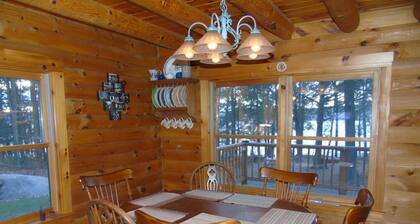 Thompson Järvi 3 Bedroom 2 Bath Waterfront Home