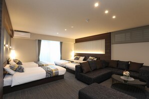 Soundproofing, free WiFi, bed sheets - GRAND BASE Hakata (Fukuoka)