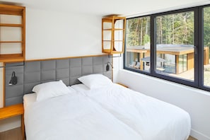4 chambres, fer et planche Ă repasser, accĂšs Internet, draps fournis