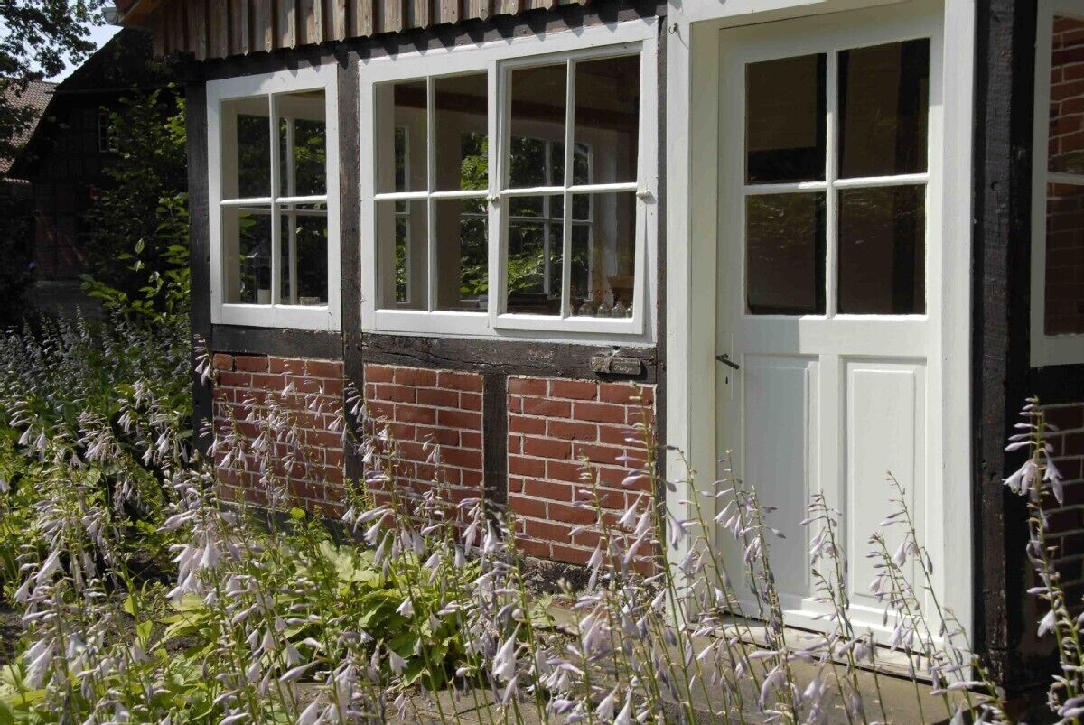 Holidays under tall oak trees on the western edge of the Lüneburg Heath