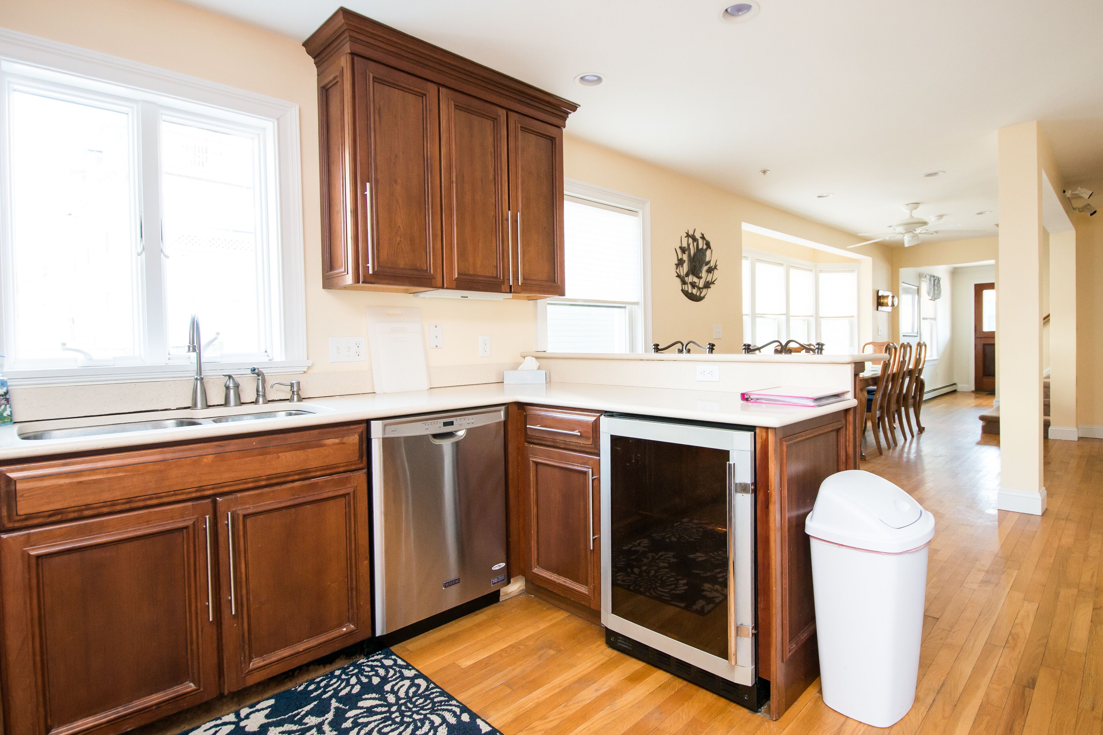 Downtown Newport Harbor Views with Rooftop Deck 