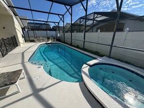 A heated pool - Room for the Whole Family 3 Master Suites and Two Themed Children's Rooms, Private South-Facing Pool (Kissimmee)