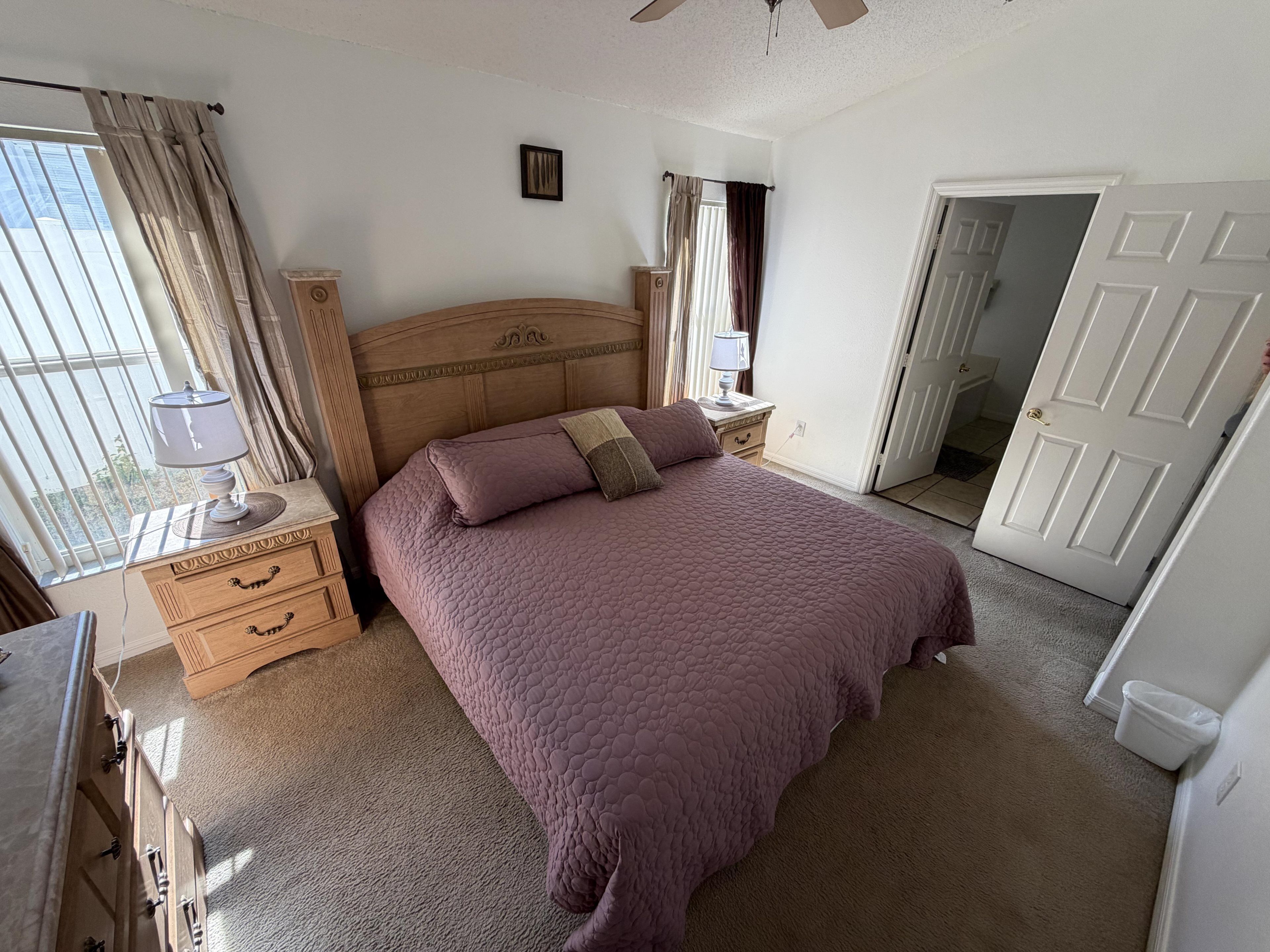 5 bedrooms, iron/ironing board, WiFi, bed sheets