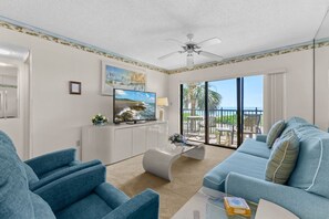 Televisión y reproductor de DVD 