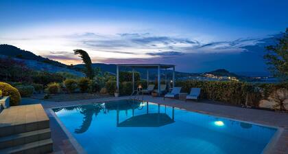 Neu auf dem Gelände Villa "Sunshine" mit Pool, sehr nah am Strand
