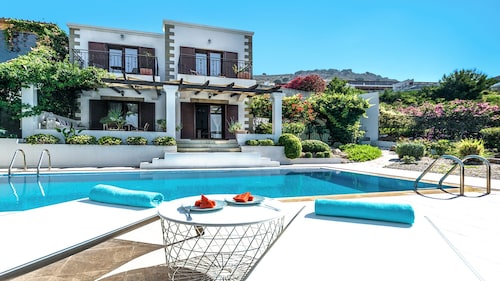 Nouveau sur le site villa "Sunshine" avec piscine, très proche de la plage