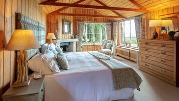 4 室のベッドルーム、アイロン / アイロン台、WiFi、ベッドシーツ