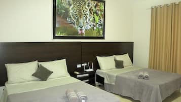 5 chambres, coffres-forts dans les chambres, fer et planche Ă repasser