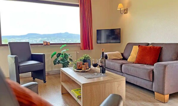 Télévision, cheminée