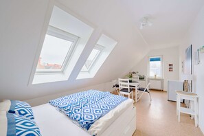 1 habitación, tabla de planchar con plancha y wifi