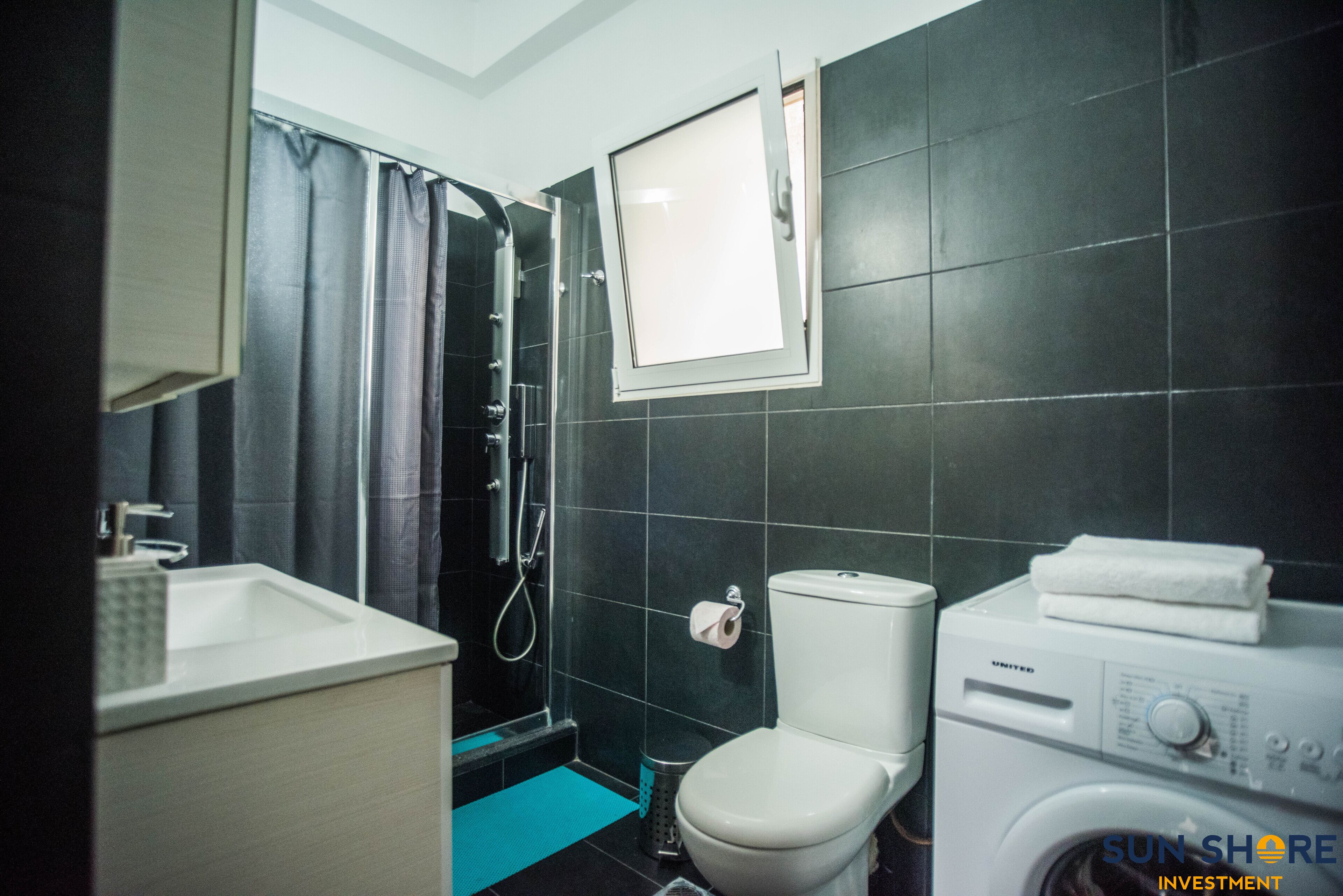 Explore Greece from Near the Sea