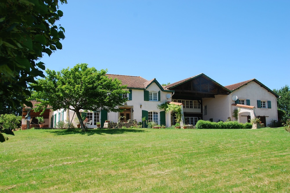 Domaine Sainte Barthe - Poet's Room