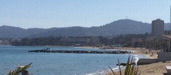 Schöne komfortable Ferienwohnung 300 m vom Strand AU LAVANDOU