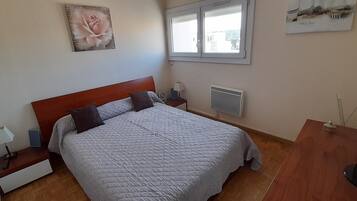2 camere, ferro/asse da stiro, Wi-Fi gratuito