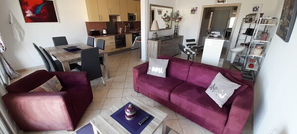 スマートテレビ、書庫、ステレオ