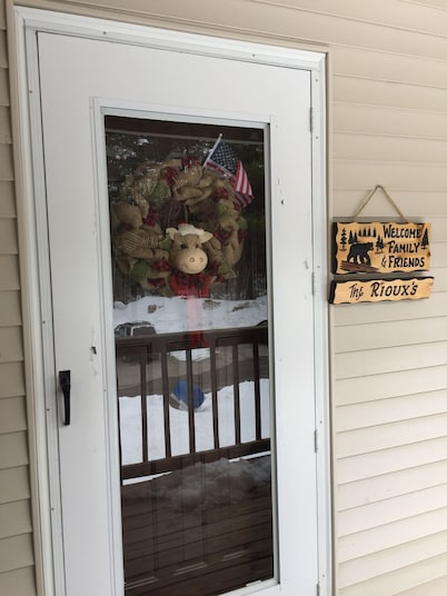 Cozy condo with private access to the Saco River