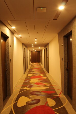 Lobby - THE KINGS SQUARE (Surat)