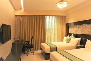 Executive Triple Room, Multiple Beds, Non Smoking, City View