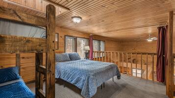 2 bedrooms, WiFi (free), bed sheets