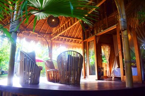 Villa (Ilalang) | Coin séjour