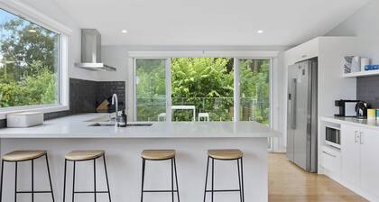 Len's Place - Holidays Made Easy