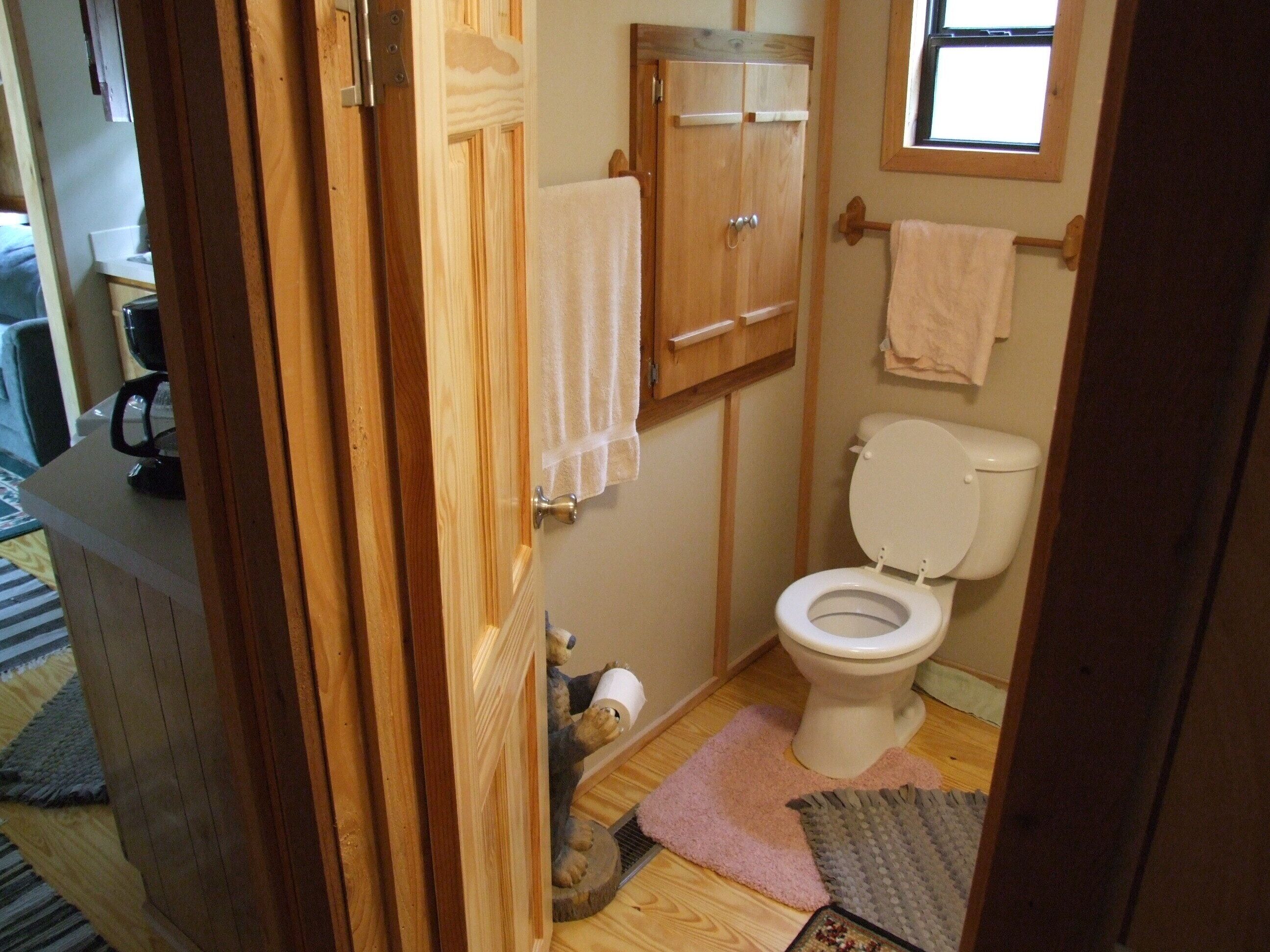 TO-Lofted cabin in woods-Cumberland Plateau Retreat (Three + nights $75 OFF)