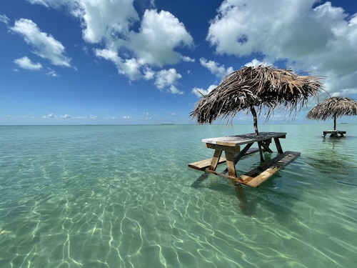 BEACHFRONT! 2BR/2.5BA at Grand Caribe Belize! Large, private OCEANFRONT Balcony!