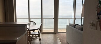 Shore del Mar Unit #I | Oceanfront Vacation Rental at Rio del Mar Beach