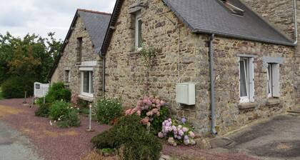 At the edge of the forest of Brocéliande and its Arthurian legends