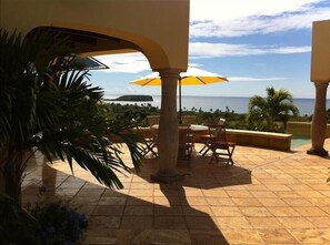 Outdoor dining - Los Arcos The Most Coveted Vieques Estate (Vieques)