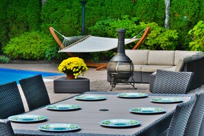 Outdoor dining - Westhampton Beach Town and Country (Westhampton Beach)