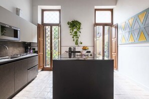 Fridge, microwave, oven, stovetop