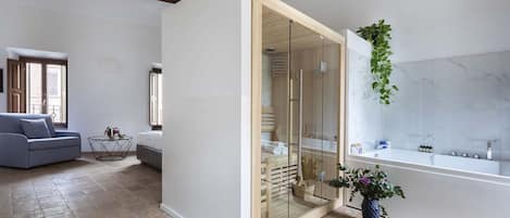 8 chambres, coffres-forts dans les chambres, fer et planche à repasser