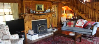 Hiking Trail, Fishing Pond, Close to Town, Stellar Views