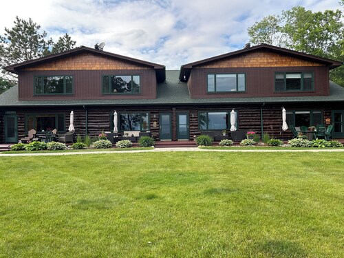 Cozy  Condo on Whitefish chain