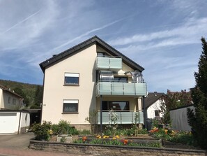 Unclassified image, 2 of 27, button - Apartment in Quiet location, family-friendly, with proximity to the Tauber Valley Cycle (Igersheim)