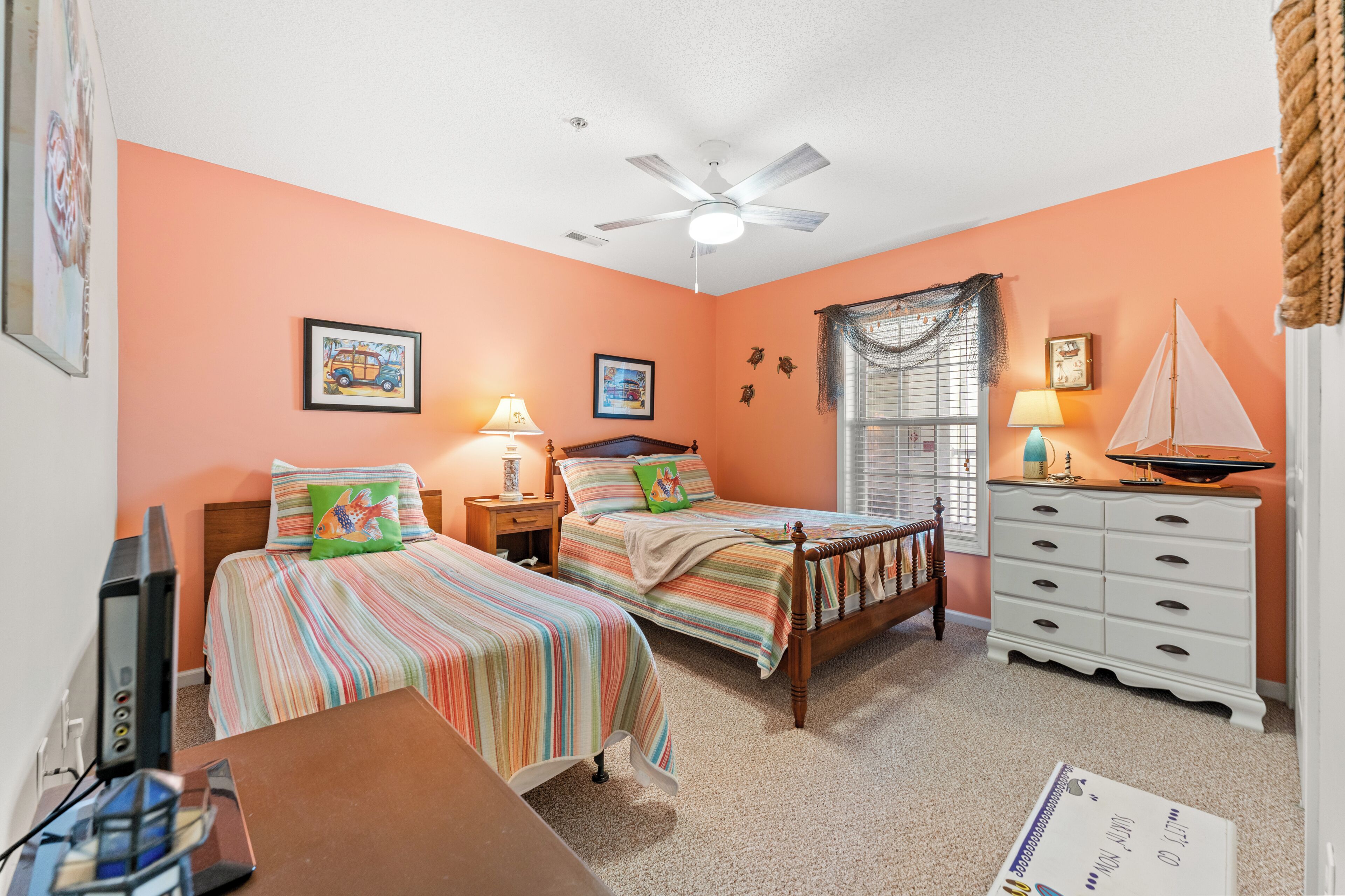 2 habitaciones, tabla de planchar con plancha y wifi gratis 