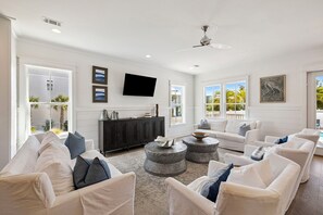 TV, video games, offices - Coastal retreat ideal for families w/private pool, BBQ, fenced yard, & game room (Seacrest Beach West)