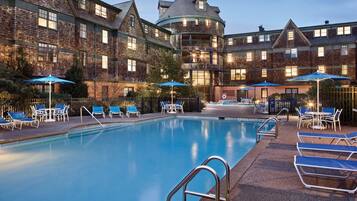 Indoor pool, outdoor pool