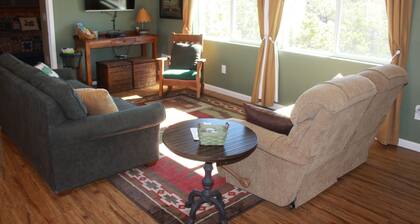 Private Retreat in the Rocky Mountain Front with a Million Dollar View