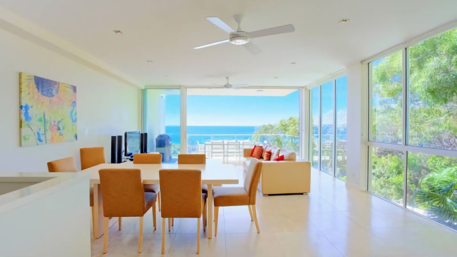 Ocean View 1 - Rainbow Beach. Luxury With Unrivalled Views. Stunning views. — image 7