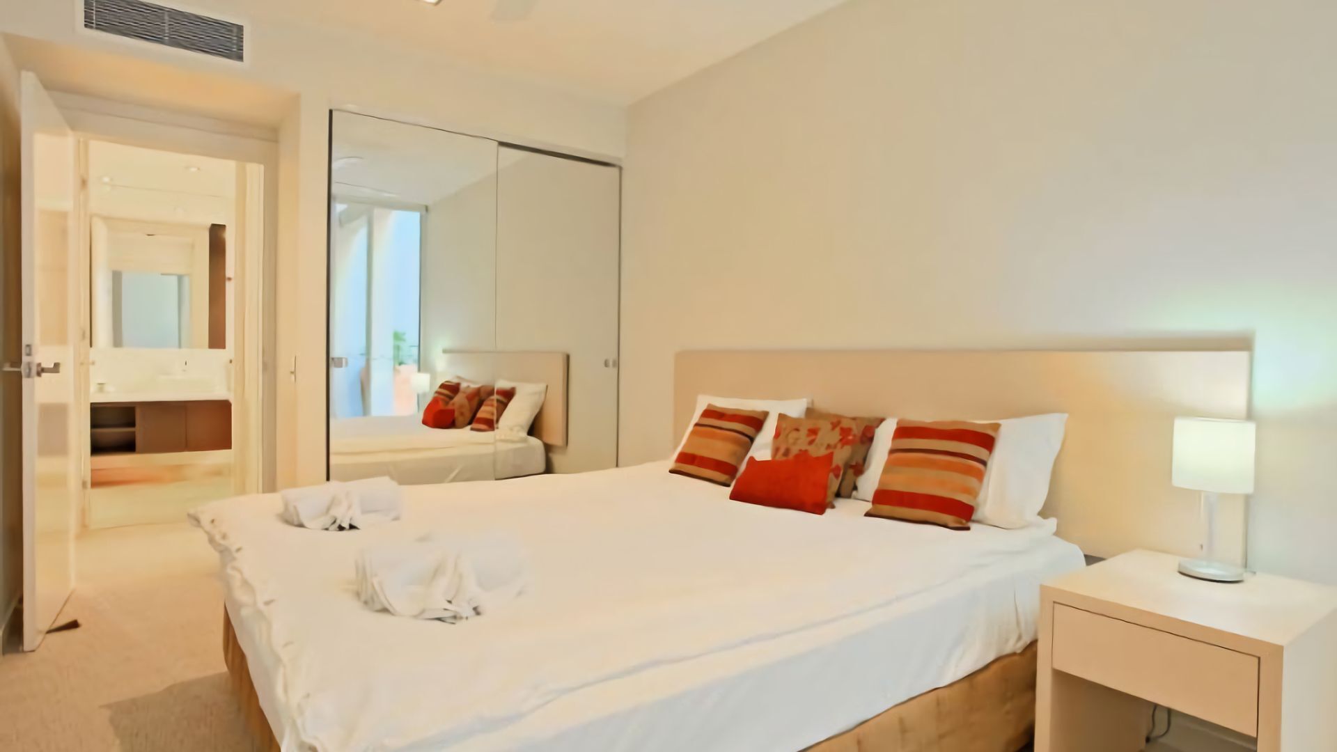 Ocean View 1 - Rainbow Beach. Luxury With Unrivalled Views. Stunning views. — image 14
